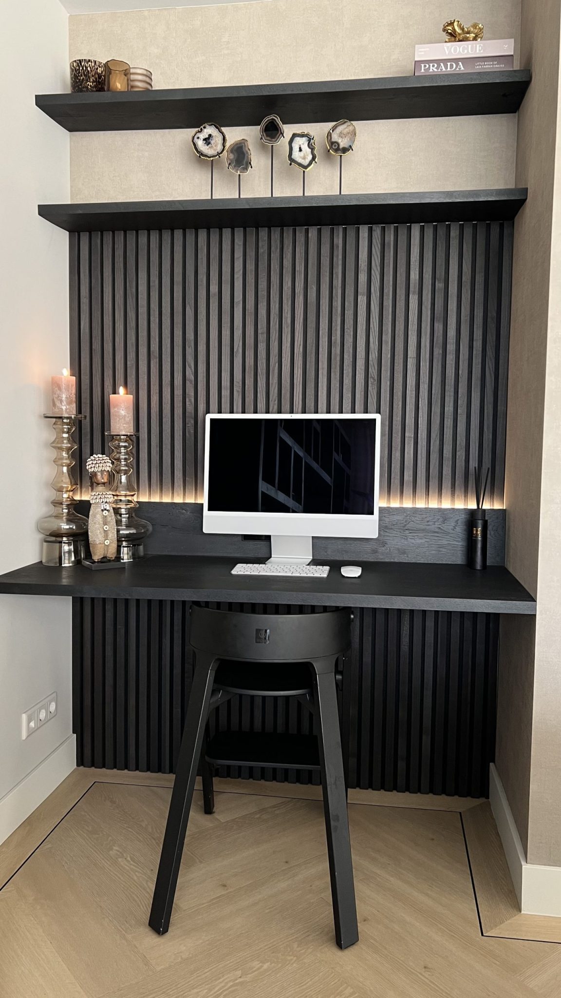 akupanel-black-ash-home-office