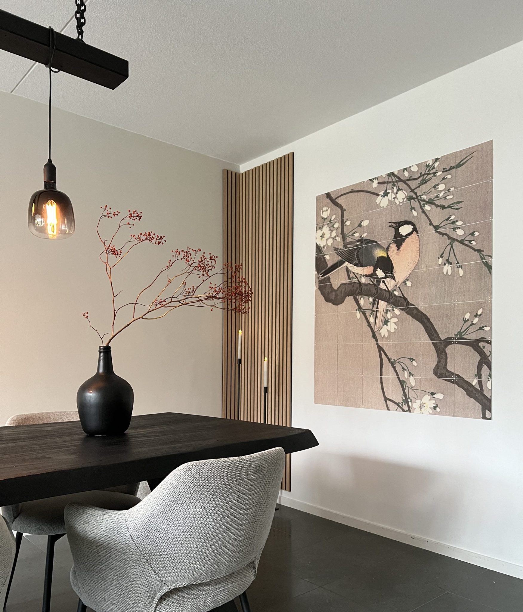 classic-oak-black-felt-dining-room-corner-wall